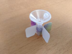 採血管立てとロート